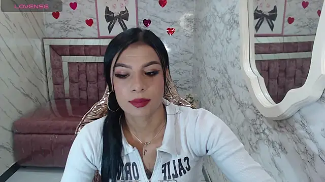 Snapshot of Melisa_v chatting on February 3, 2026, 8:25 pm Melisa v online show from February 3, 2026, 8:25 pm