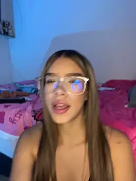 BellaMoon  online show from April 16, 2026, 7:36 pm