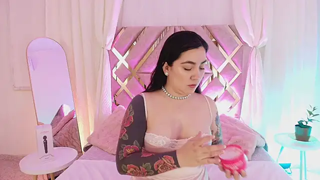 Snapshot of KathiaJenner chatting on March 26, 2026, 11:41 am KathiaJenner online show from March 26, 2026, 11:41 am