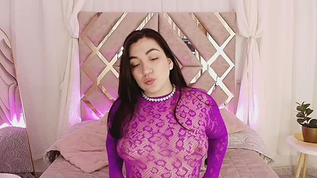 Snapshot of KathiaJenner chatting on May 4, 2026, 11:13 am KathiaJenner online show from May 4, 2026, 11:13 am