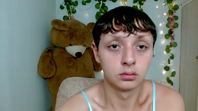 Snapshot of princess1609 chatting on February 24, 2026, 12:50 pm princess1609 online show from February 24, 2026, 12:50 pm