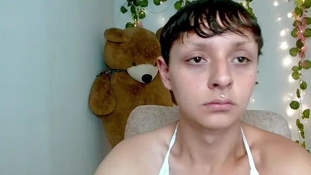 Snapshot of princess1609 chatting on February 16, 2026, 1:10 pm princess1609 online show from February 16, 2026, 1:10 pm