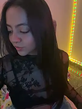 laraa rous online show from February 13, 2026, 1:27 am