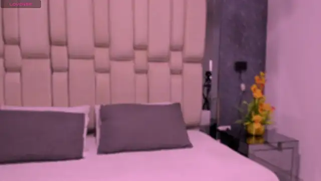 MissValeriePink online show from February 25, 2026, 8:19 pm