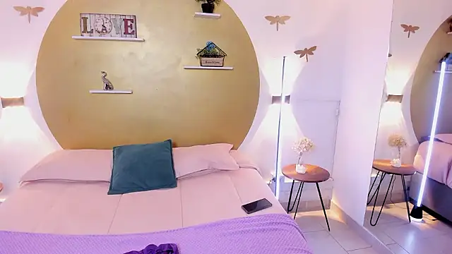 naomi campell online show from March 14, 2026, 6:47 pm