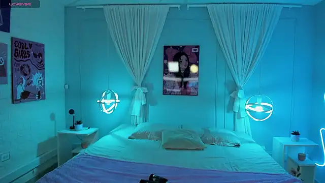 naomi campell online show from March 27, 2026, 7:37 pm