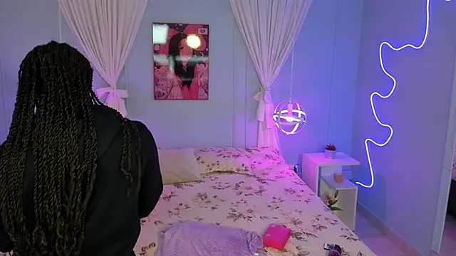 naomi campell online show from March 18, 2026, 7:37 pm