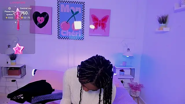 naomi campell online show from April 9, 2026, 7:42 pm