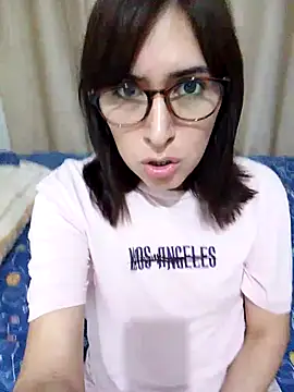 Snapshot of Eide-26 chatting on June 25, 2026, 2:53 am Eide-26 online show from June 25, 2026, 2:53 am