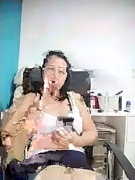Snapshot of RosseLaure chatting on May 30, 2026, 2:40 am RosseLaure online show from May 30, 2026, 2:40 am
