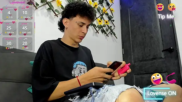 Maxxx bigcockx online show from February 19, 2026, 3:03 am