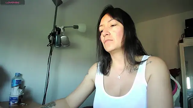 Yulian Milf online show from April 26, 2026, 8:00 am