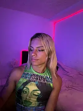 andyy x online show from April 19, 2026, 3:07 am