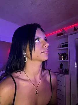 Snapshot of andyy_x chatting on May 13, 2026, 9:00 pm andyy x online show from May 13, 2026, 9:00 pm