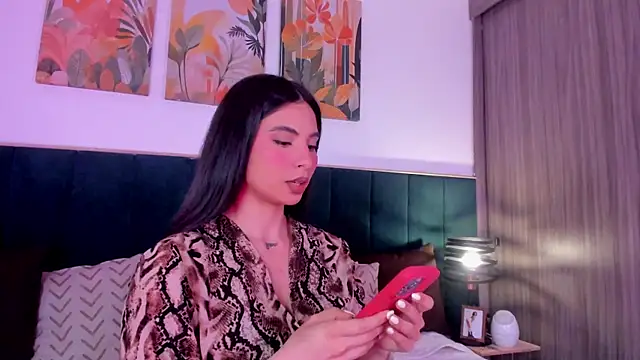 Snapshot of IrinaBlanc chatting on April 13, 2026, 2:26 am IrinaBlanc online show from April 13, 2026, 2:26 am