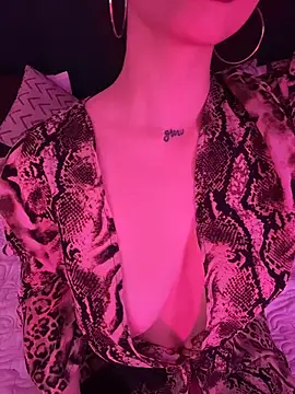 Snapshot of IrinaBlanc chatting on March 24, 2026, 11:38 pm IrinaBlanc online show from March 24, 2026, 11:38 pm