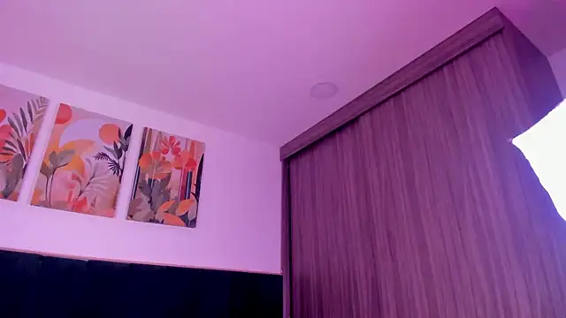 Snapshot of IrinaBlanc chatting on March 3, 2026, 1:01 am IrinaBlanc online show from March 3, 2026, 1:01 am