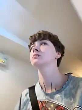 IceMur online show from April 14, 2026, 2:27 am