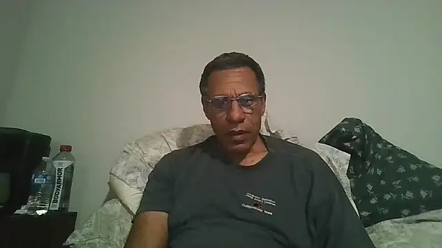 Snapshot of swimmer2496 chatting on February 3, 2026, 8:30 am swimmer2496 online show from February 3, 2026, 8:30 am