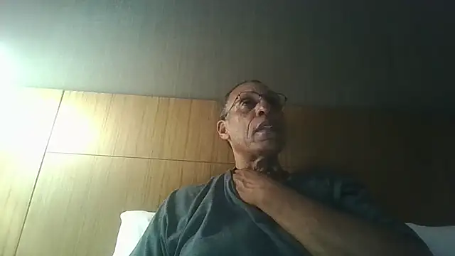 Snapshot of swimmer2496 chatting on April 2, 2026, 1:35 am swimmer2496 online show from April 2, 2026, 1:35 am