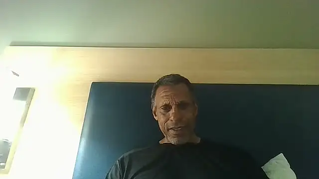 swimmer2496 online show from June 28, 2026, 9:26 am