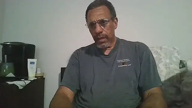 Snapshot of swimmer2496 chatting on March 8, 2026, 7:11 am swimmer2496 online show from March 8, 2026, 7:11 am