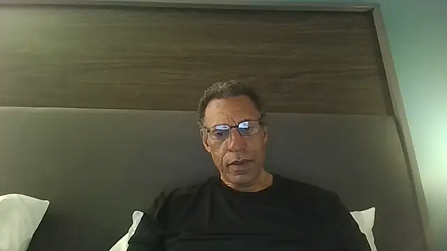 Snapshot of swimmer2496 chatting on May 16, 2026, 6:45 am swimmer2496 online show from May 16, 2026, 6:45 am