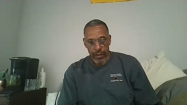 swimmer2496 online show from July 10, 2026, 9:48 pm