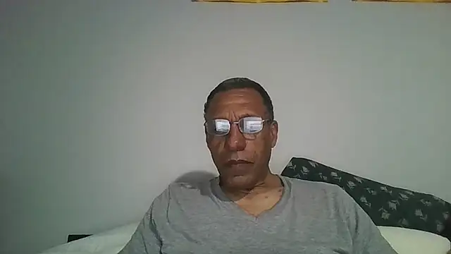 Snapshot of swimmer2496 chatting on April 14, 2026, 4:17 am swimmer2496 online show from April 14, 2026, 4:17 am