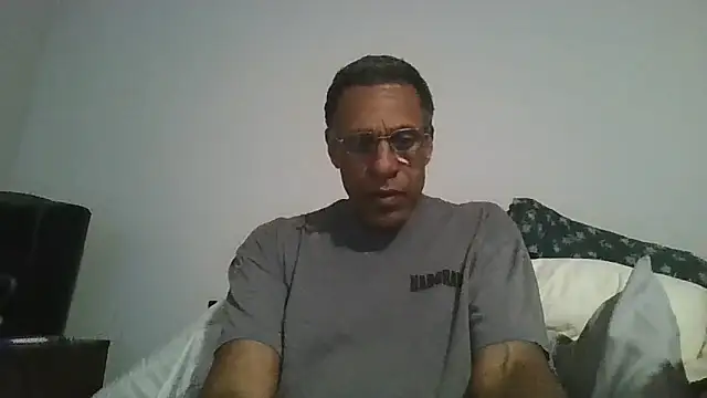 Snapshot of swimmer2496 chatting on April 24, 2026, 1:51 am swimmer2496 online show from April 24, 2026, 1:51 am