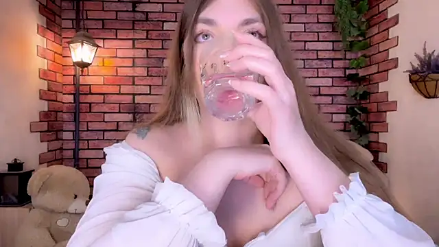 Eva StarXXXX online show from April 4, 2026, 10:49 pm