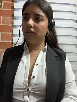 A-uroora online show from February 22, 2026, 11:01 am