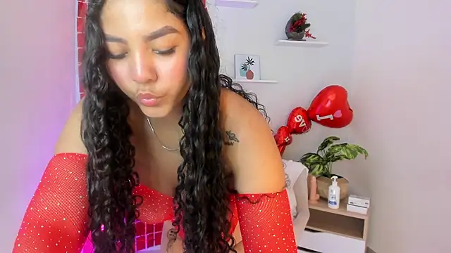 Fatima senghor online show from February 13, 2026, 8:09 pm