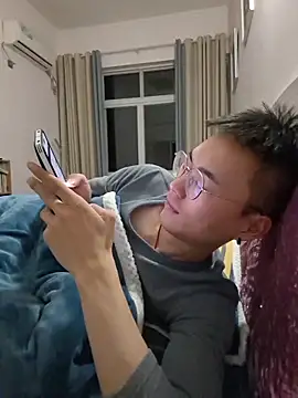 Snapshot of Aint686 chatting on February 16, 2026, 6:28 pm Aint686 online show from February 16, 2026, 6:28 pm