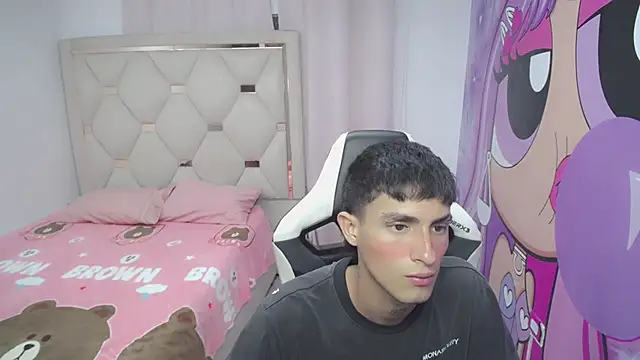 Akyra latinn online show from January 17, 2026, 4:10 pm