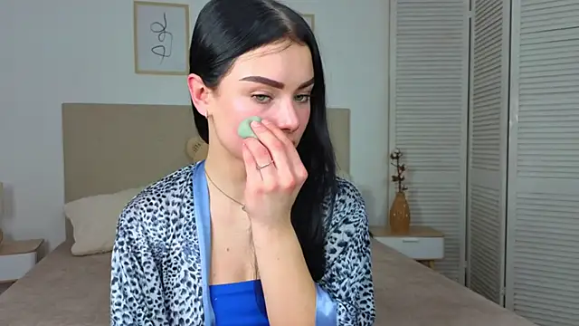 Snapshot of Silena_sky chatting on February 3, 2026, 1:38 pm Silena sky online show from February 3, 2026, 1:38 pm