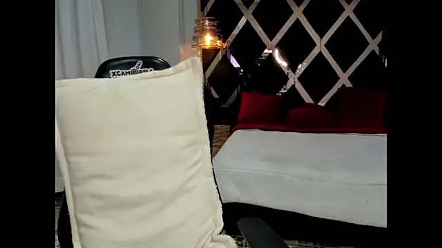 Snapshot of Lucia_24x chatting on March 27, 2026, 1:34 pm Lucia 24x online show from March 27, 2026, 1:34 pm