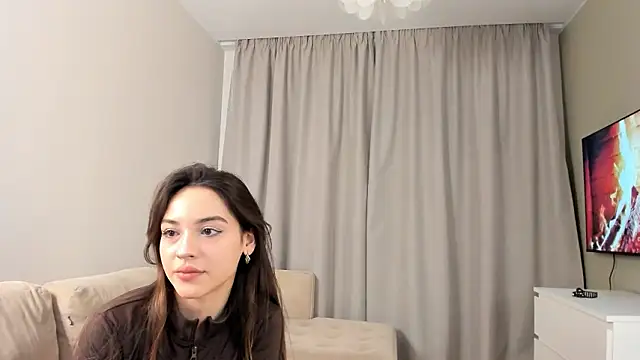 Snapshot of TreasaCrebs chatting on February 2, 2026, 6:18 pm TreasaCrebs online show from February 2, 2026, 6:18 pm