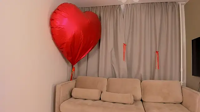 Snapshot of TreasaCrebs chatting on February 16, 2026, 6:50 pm TreasaCrebs online show from February 16, 2026, 6:50 pm