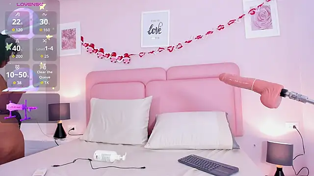 Snapshot of sexy_curlylady chatting on February 18, 2026, 8:49 pm sexy curlylady online show from February 18, 2026, 8:49 pm