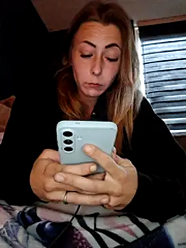 dewimp1 online show from April 9, 2026, 5:41 pm