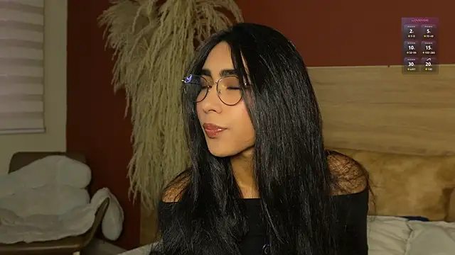 scarlett25   online show from May 22, 2026, 1:20 pm