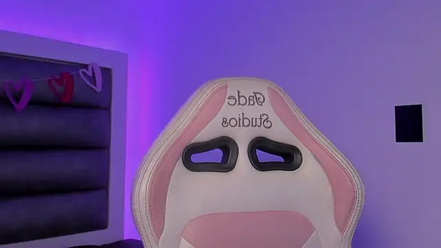 Snapshot of adhalee_js chatting on February 11, 2026, 7:36 pm adhalee js online show from February 11, 2026, 7:36 pm