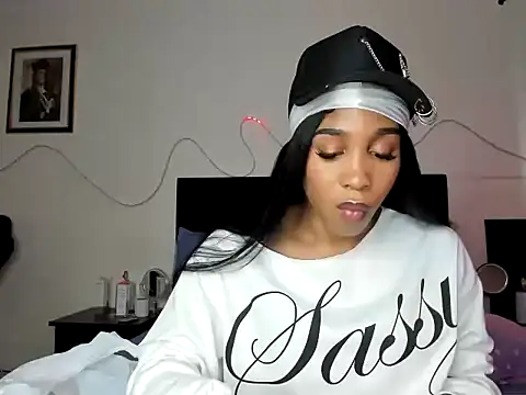 Snapshot of YourDreamReal chatting on February 3, 2026, 6:02 pm YourDreamReal online show from February 3, 2026, 6:02 pm