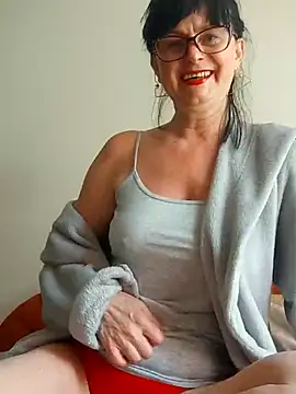 Snapshot of AliceSwan57 chatting on May 25, 2026, 9:30 am AliceSwan57 online show from May 25, 2026, 9:30 am