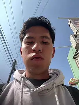 Jleonardolr online show from March 12, 2026, 9:41 pm