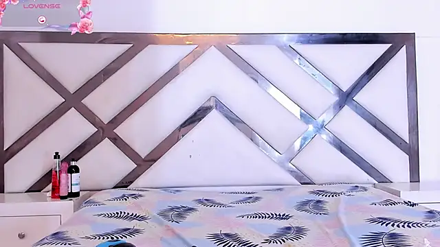 Snapshot of tifanibrown chatting on February 24, 2026, 1:23 pm tifanibrown online show from February 24, 2026, 1:23 pm