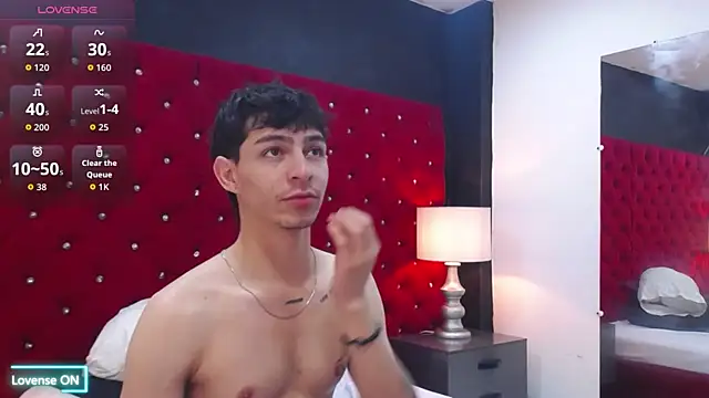 Snapshot of Logan_Woods chatting on February 9, 2026, 2:59 pm Logan Woods online show from February 9, 2026, 2:59 pm