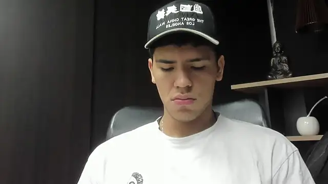 Tobias Vega online show from February 17, 2026, 12:19 am