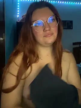 Snapshot of Vixroy7 chatting on February 3, 2026, 2:53 am Vixroy7 online show from February 3, 2026, 2:53 am